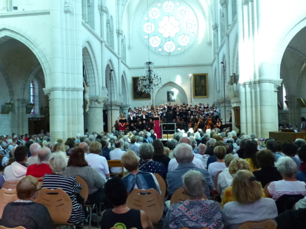 Estivales 2018 Clôture Aillant sTholon avec public